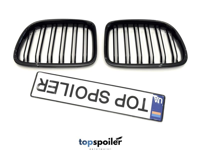 Решітка радіатора BMW X1 E84 2011-2016 стиль М (ніздрі, ноздри БМВ Є84) чорний глянець X1-E84 фото
