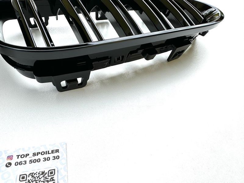 Решітка радіатора BMW 3 E92 / E93 2006-2009 стиль М (ніздрі, ноздри БМВ Е92 Е93) чорний глянець E92-93-M фото