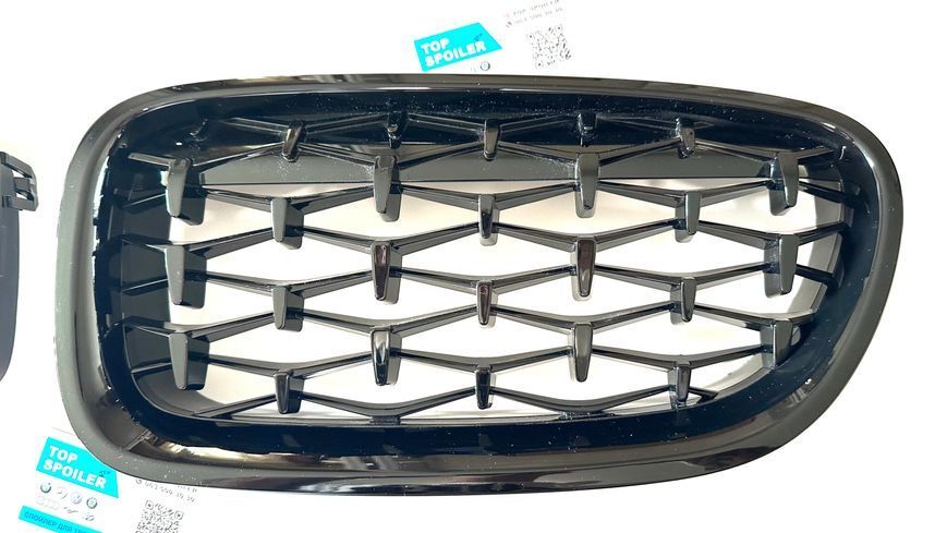 Решітка радіатора BMW 5 F10 / F11 2010-2017 стиль Diamond (ніздрі, ноздри Ф10 Ф11) чорний глянець F10-DIA фото