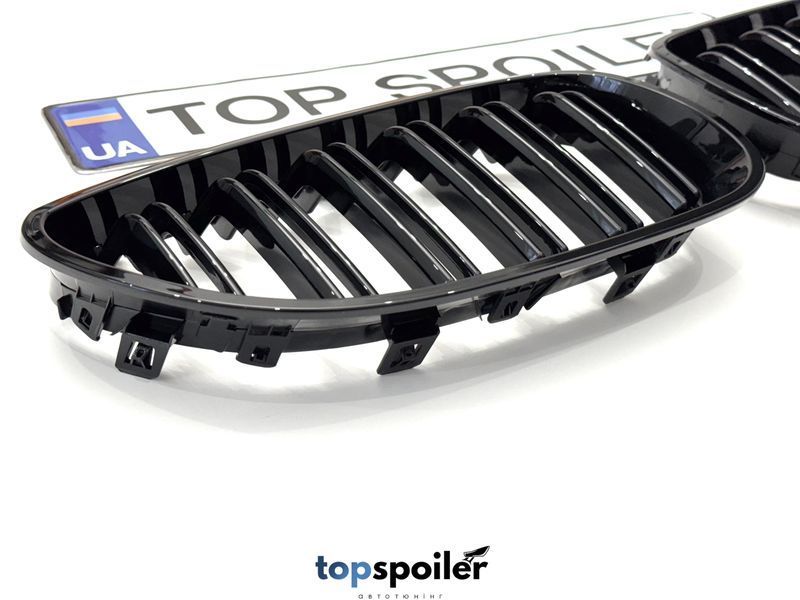 Решітка радіатора BMW 5 E60 / E61 2003-2010 стиль М (ніздрі, ноздри БМВ Е60 Е61) чорний глянець E60-61-M фото